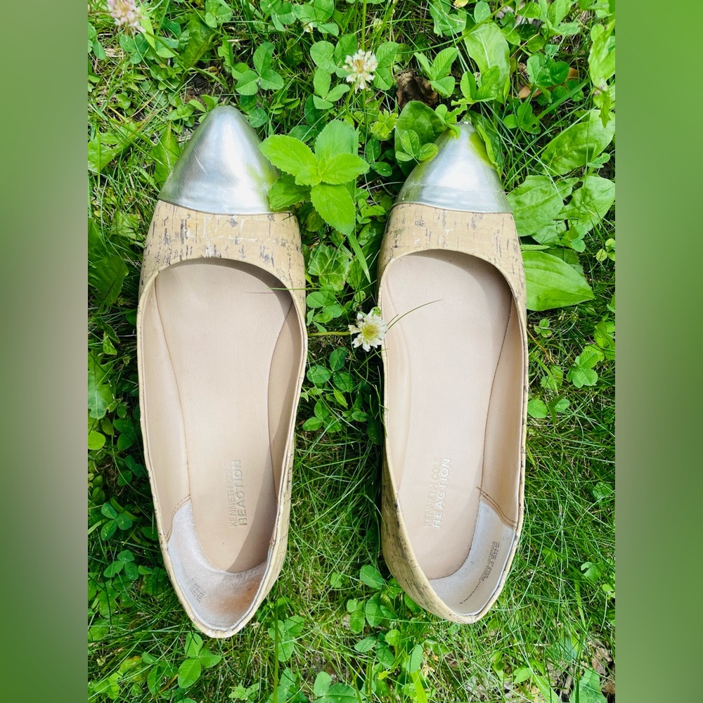 Kenneth Cole Silver Metallic And Tan Flats Size 7.5 - Picture 5 of 13